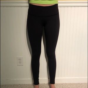 Lululemon size 4 Wunder Under pants
